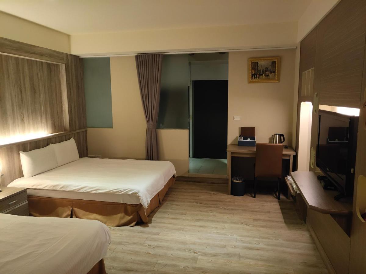 Hotel Empire Pacific Castle à Yangmei Extérieur photo